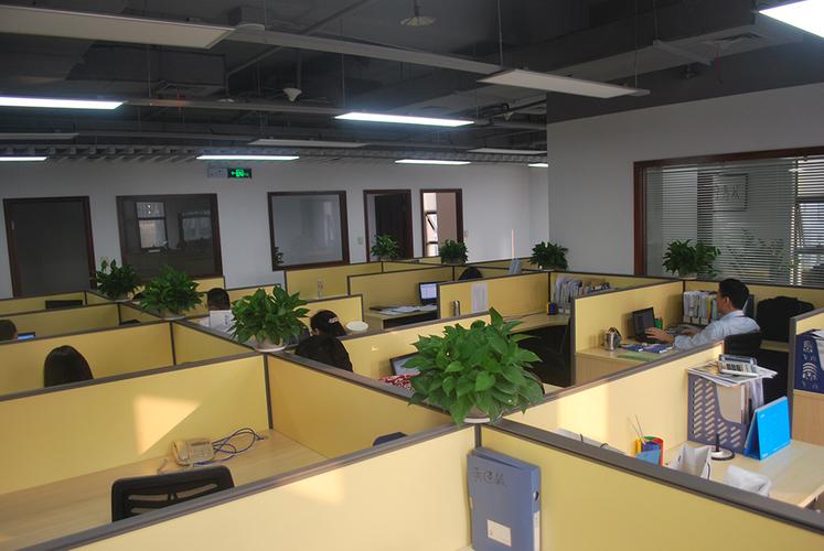 辦公環境_深圳本貿科技股份